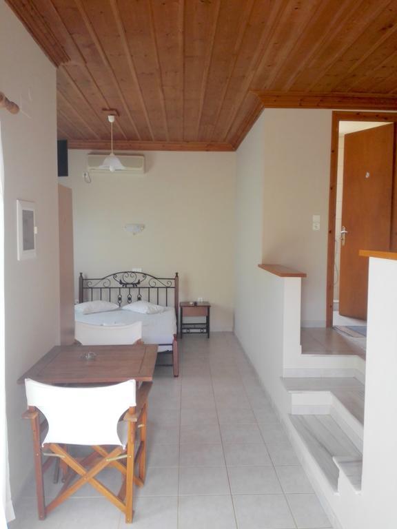 12 Gods Resort Pylos Zimmer foto